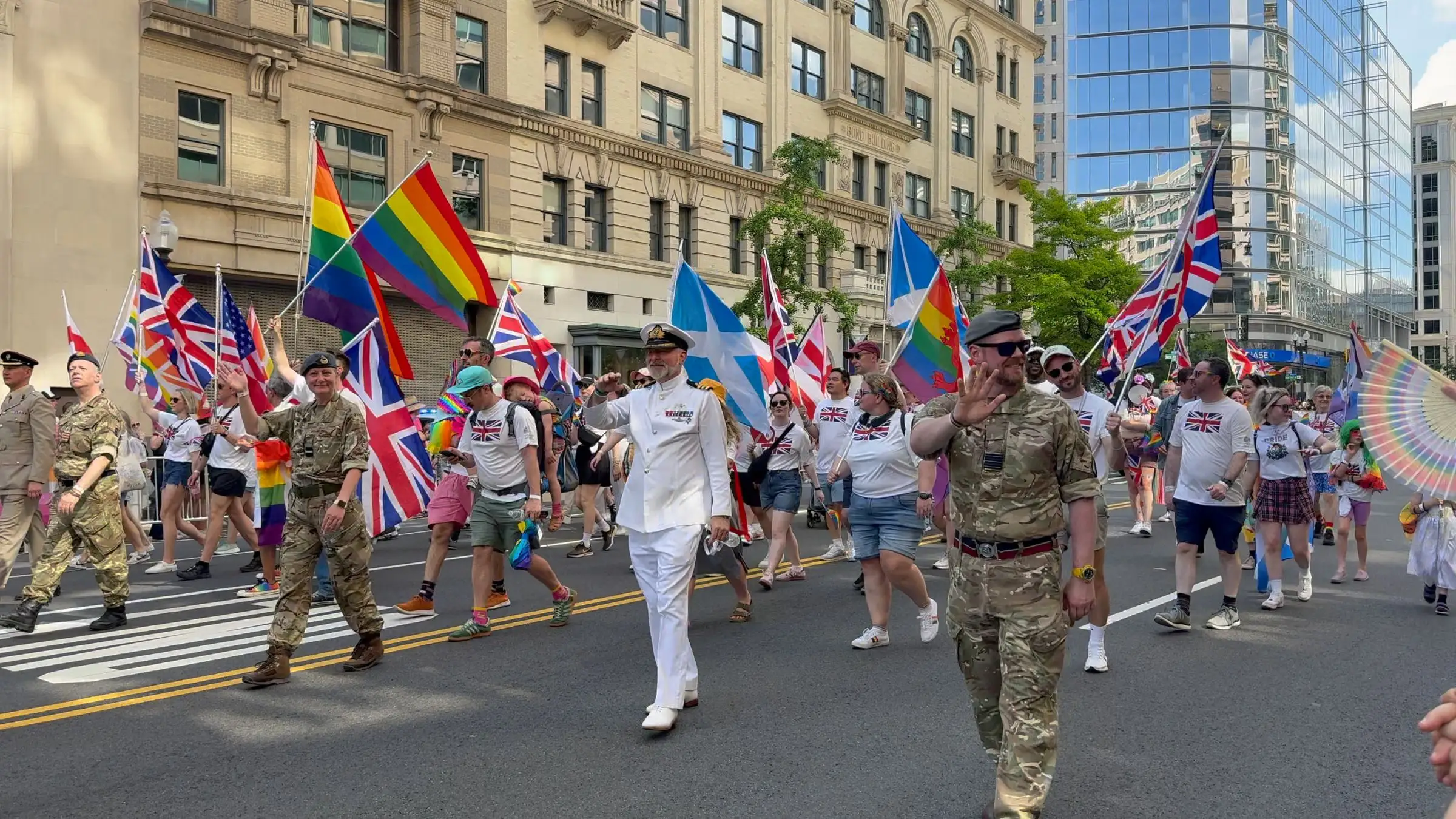 🏳️‍🌈 Rainbows and Sunshine at the WorldPride Parade
